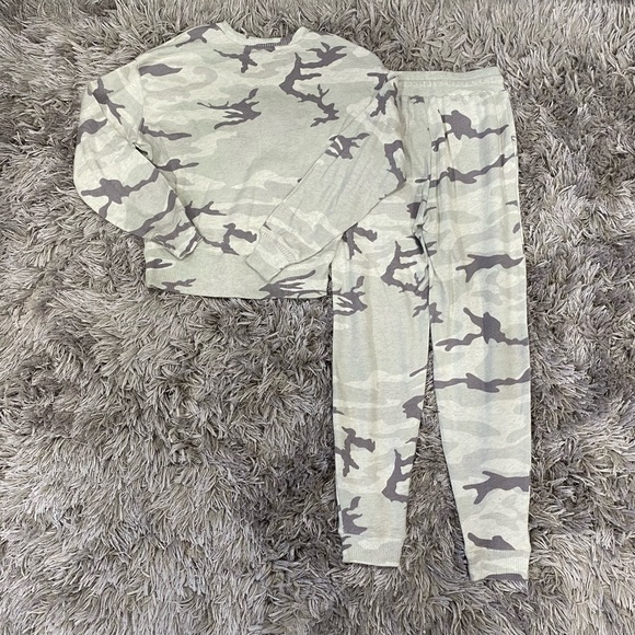 RAILS - Matching Set - Stone Camo Ramona Sweater and Oakland Jogger - Picture 8 of 9